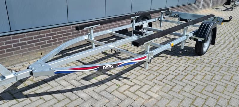 Kicktrailer 750p foto 2