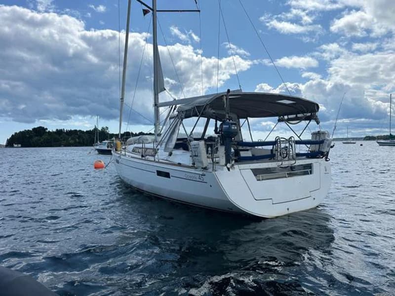 Beneteau Oceanis 45 foto 1