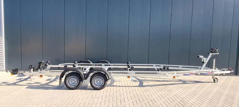 Kicktrailer KT2500 XXL LED foto 2