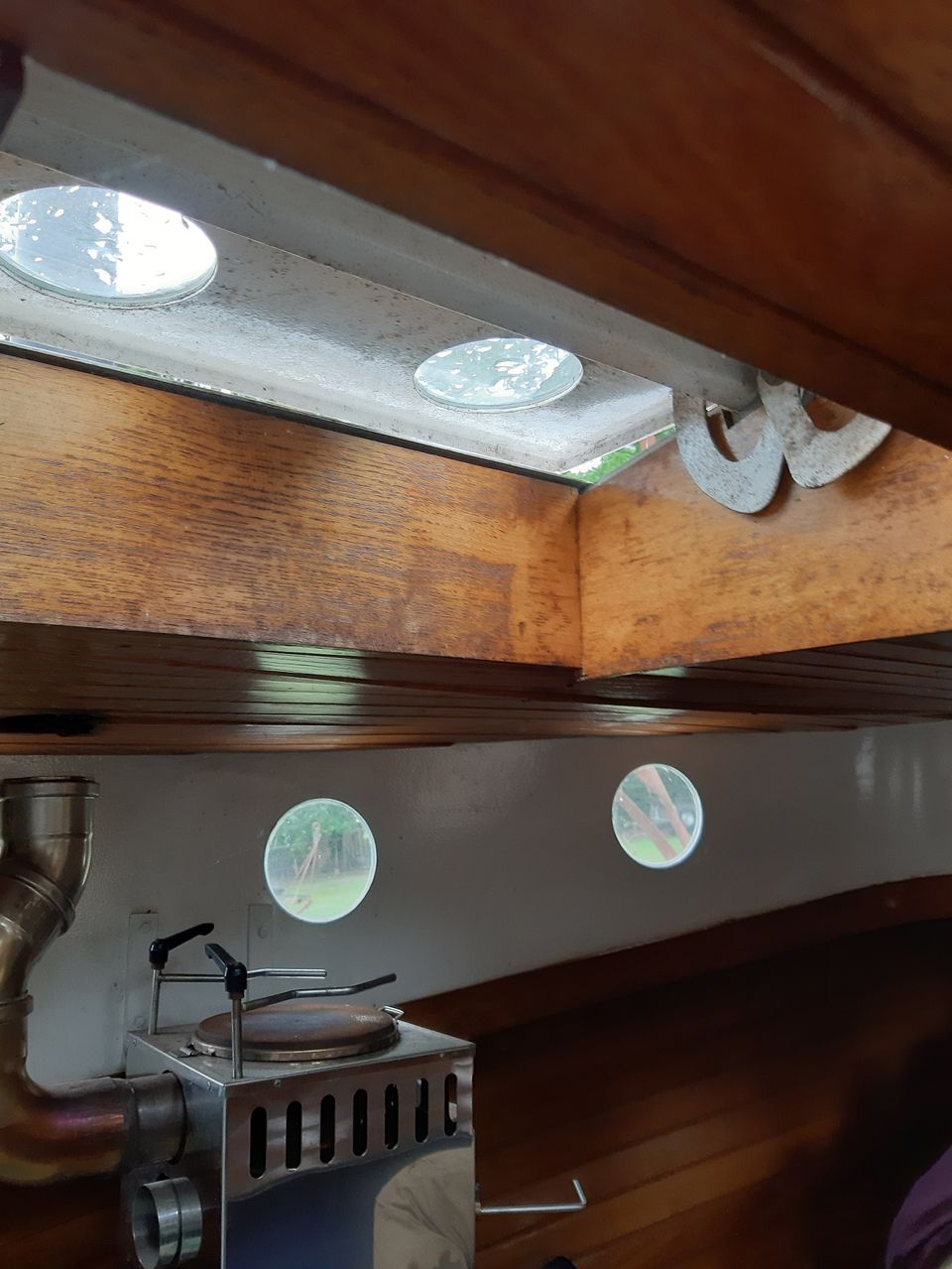 Opduwer 6.00 2010 – Stalen motorboot met Lombardini diesel - Foto 12