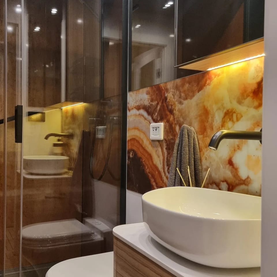 Perla E-vision 42 2025 – Aluminium elektrische houseboat - Foto 29