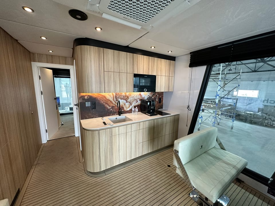 Perla E-vision 42 2025 – Aluminium elektrische houseboat - Foto 22