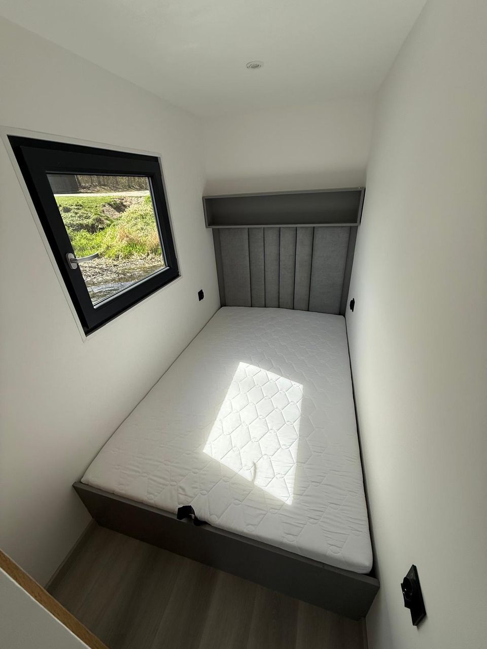 Shogun Mobile Houseboat 2026 – Vakantiehuis op water met motor - Foto 39