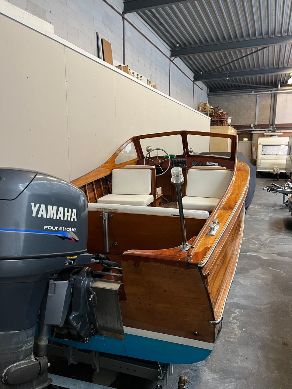 Flying Finn 5.25 1960 – Klassiek houten motorbootje met trailer - Foto 7