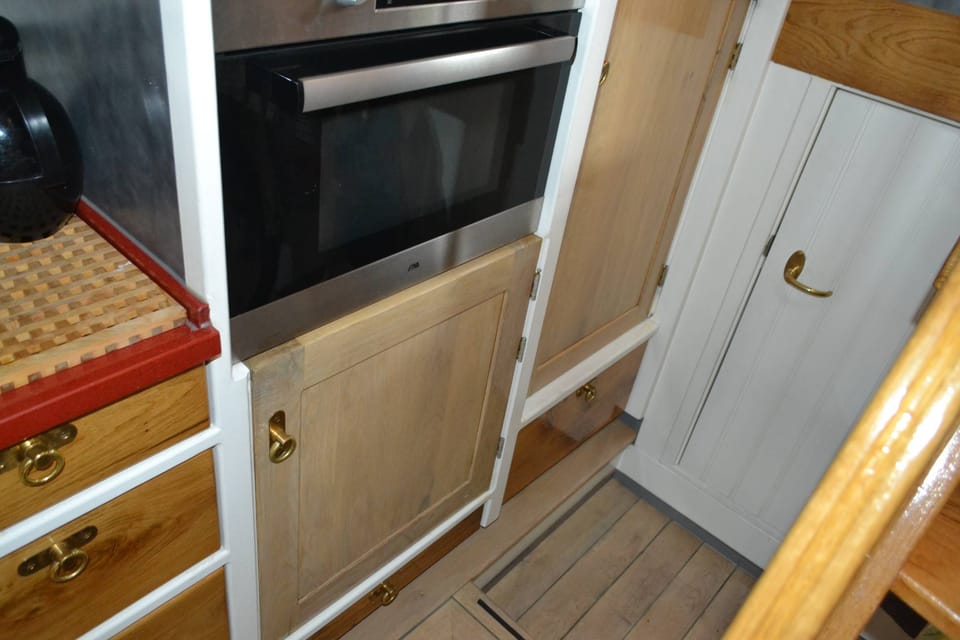 Bronsveen Januskotter 2006 – stalen zeilkotter met stabilisatie - Foto 25