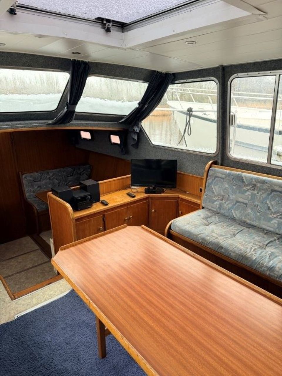 Valkkruiser 1400 (1992) – stalen motorjacht met 4 hutten - Foto 10
