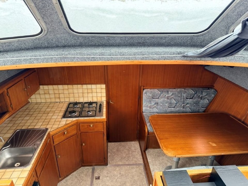 Valkkruiser 1400 (1992) – stalen motorjacht met 4 hutten - Foto 14