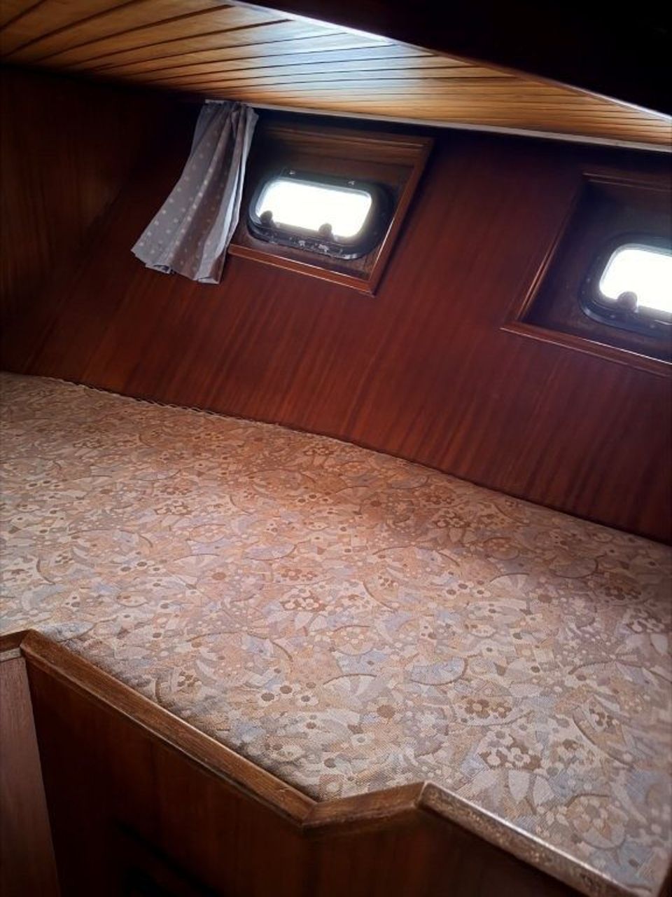 Valkkruiser 1400 (1992) – stalen motorjacht met 4 hutten - Foto 20