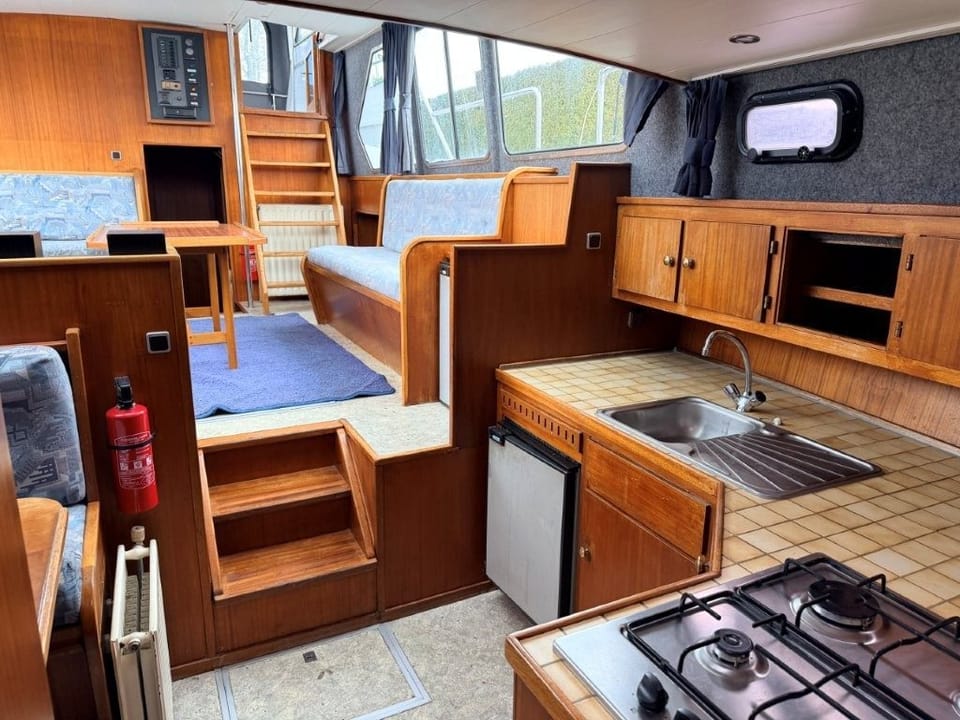 Valkkruiser 1400 (1992) – stalen motorjacht met 4 hutten - Foto 21