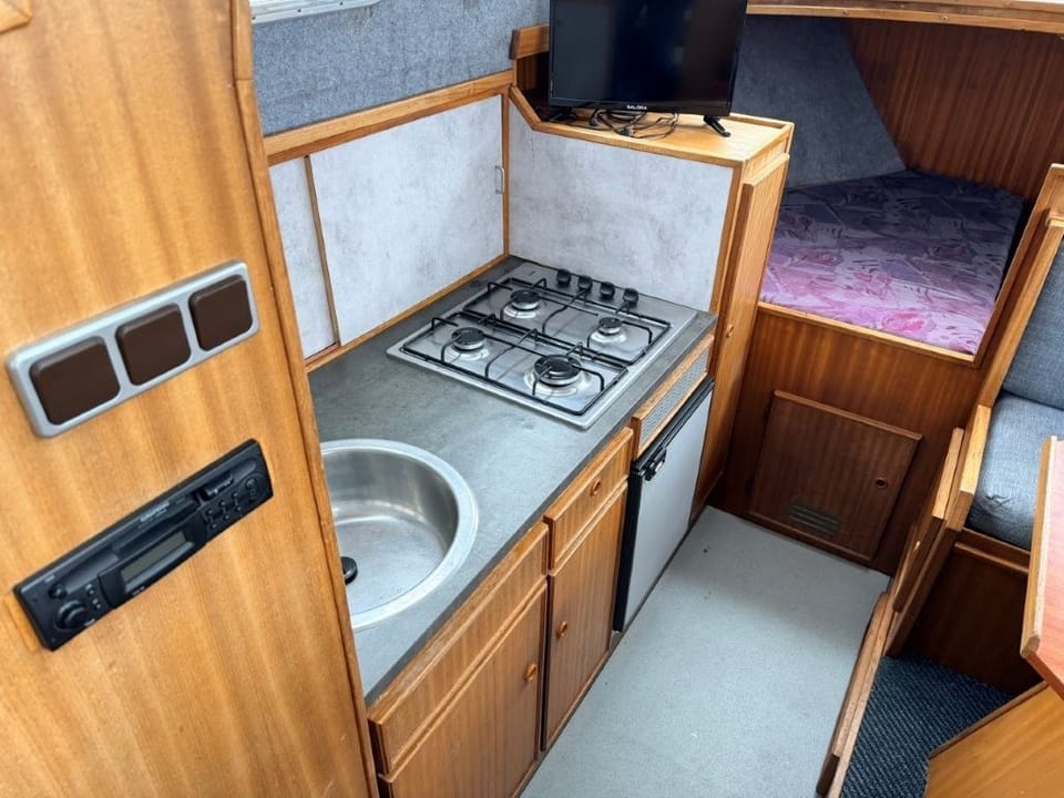 Proficiat Kruiser 1100 1985 – stalen motorjacht 11m - Foto 7