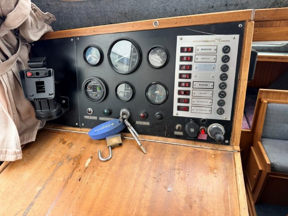 Proficiat Kruiser 1100 1985 – stalen motorjacht 11m - Foto 8