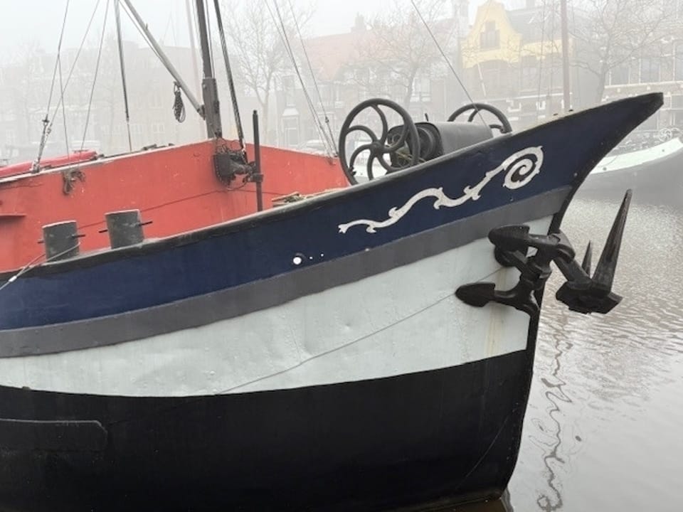 Woonschip Klipper 1910 – historisch woonschip met roef-uitzicht - Foto 3