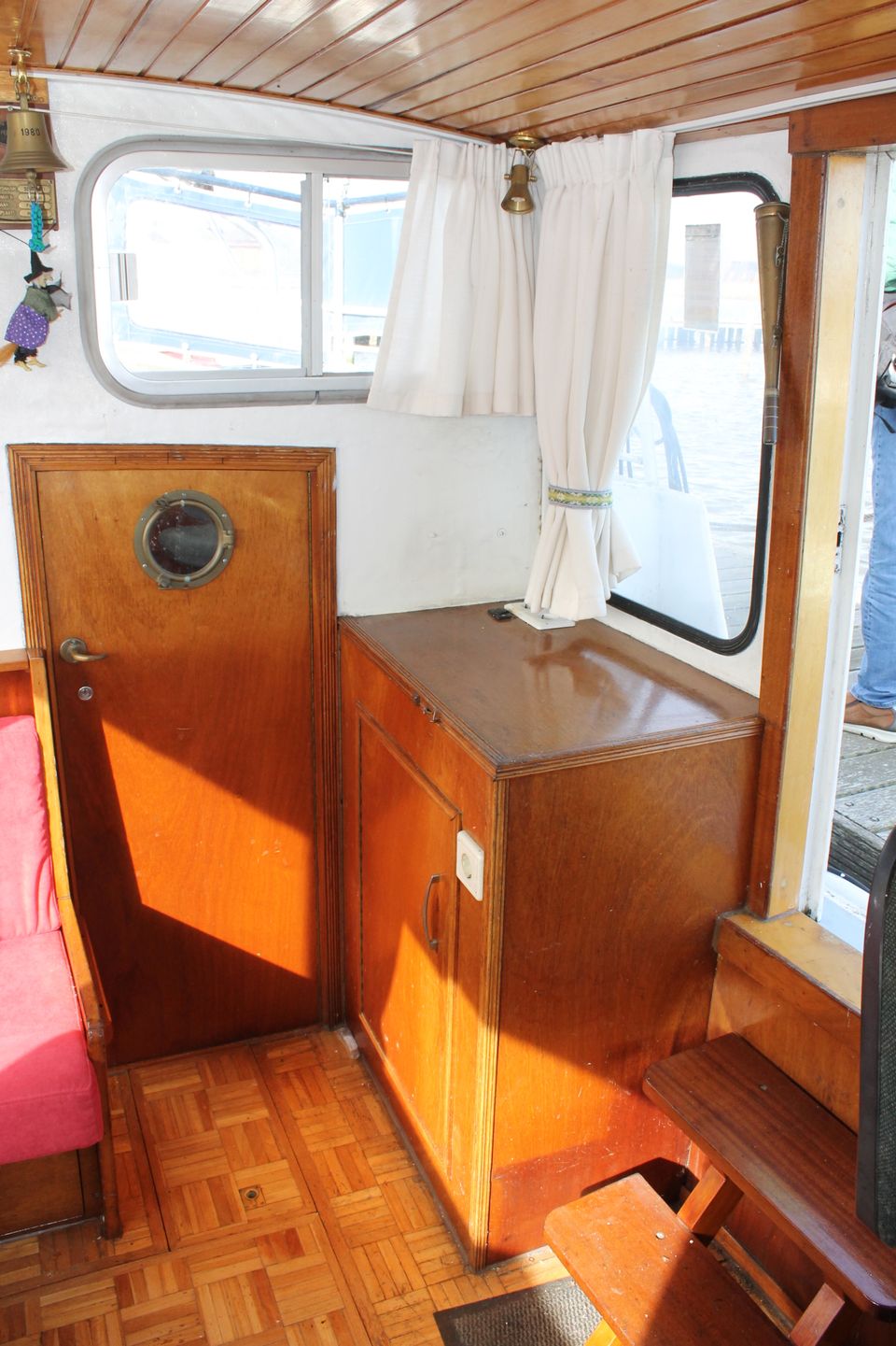 Peereboom Kruiser GSAK 1979 – stalen motorboot met centrale stuurstand - Foto 29