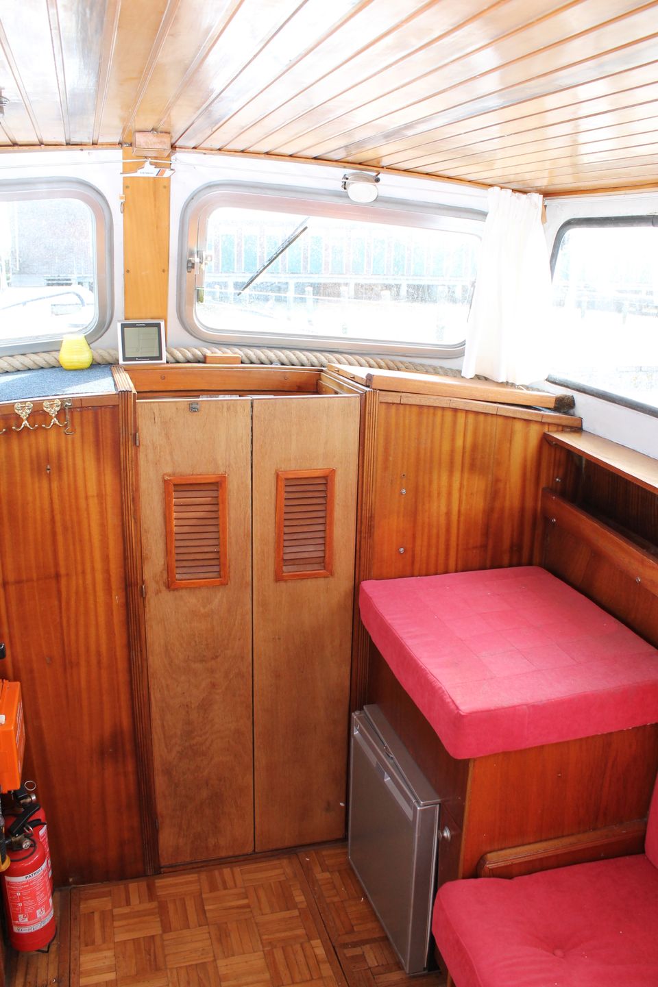 Peereboom Kruiser GSAK 1979 – stalen motorboot met centrale stuurstand - Foto 34