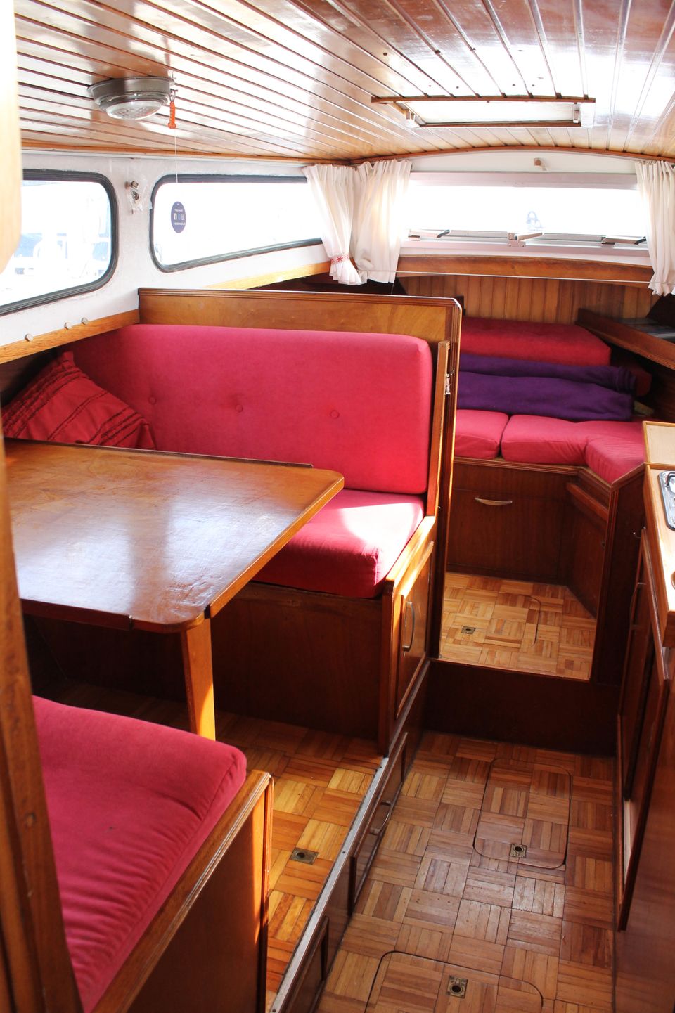 Peereboom Kruiser GSAK 1979 – stalen motorboot met centrale stuurstand - Foto 39