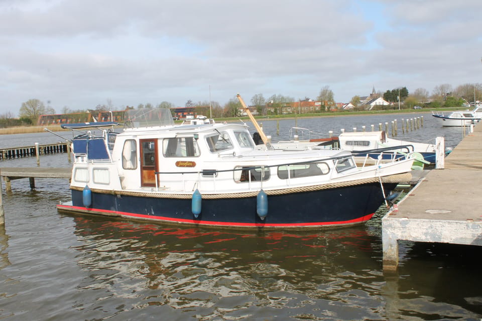 Peereboom Kruiser GSAK 1979 – stalen motorboot met centrale stuurstand - Foto 2