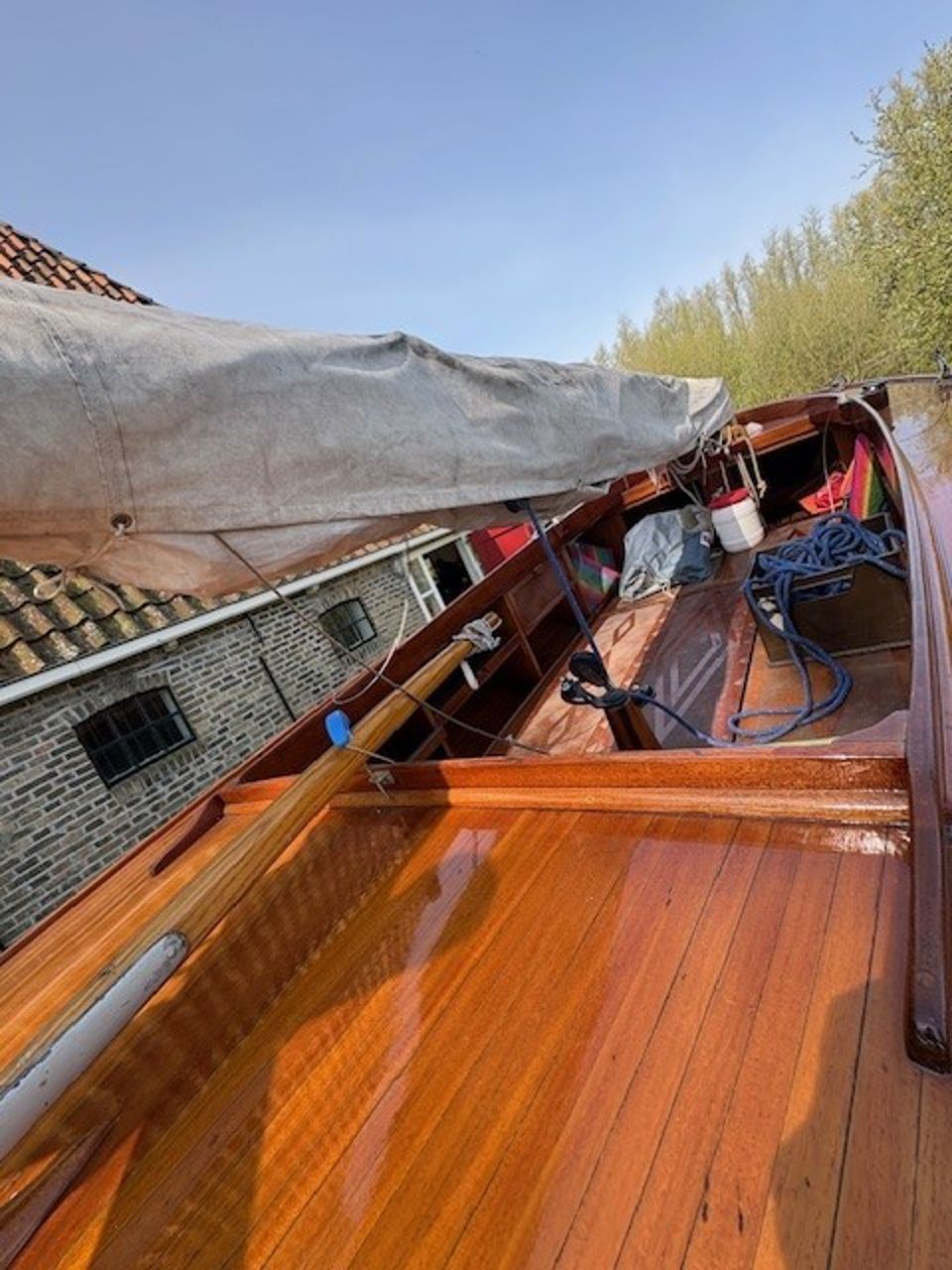 16m² zeilboot 1966 – Klassiek hout met trailer en motor - Foto 11