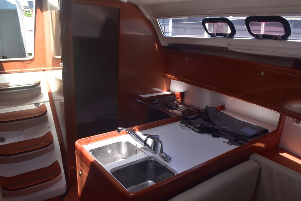 Beneteau Oceanis 37 - Foto 16