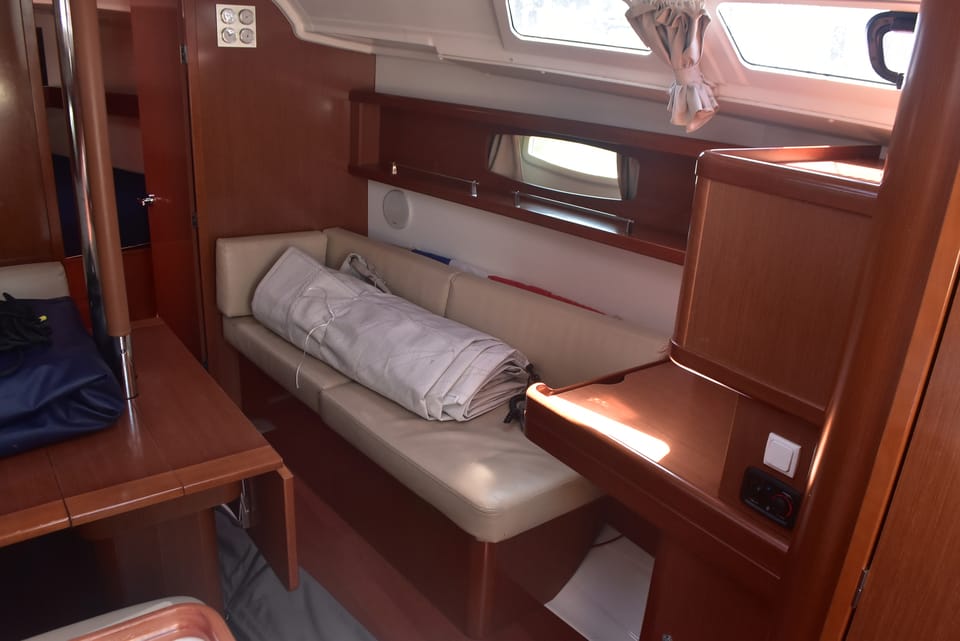 Beneteau Oceanis 37 - Foto 14
