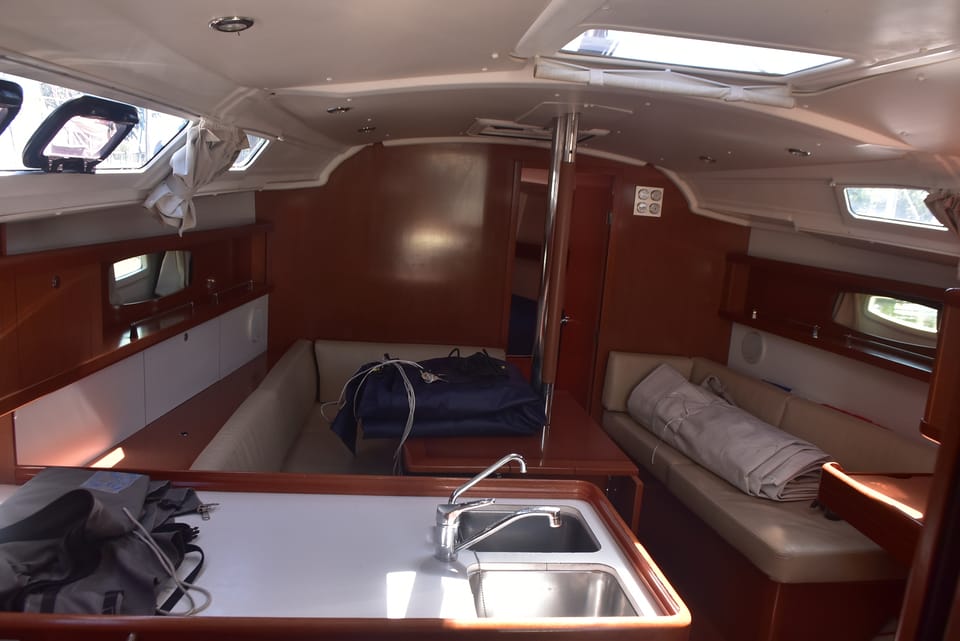 Beneteau Oceanis 37 - Foto 12