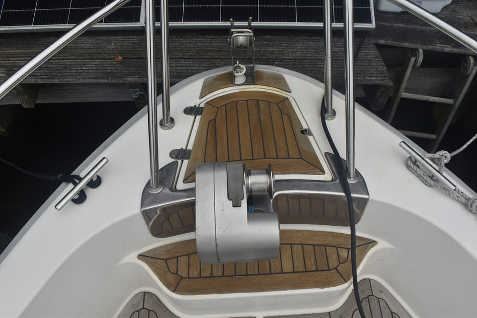 Aquador 25C 2004 – Finse sportieve daycruiser met 170 pk - Foto 7