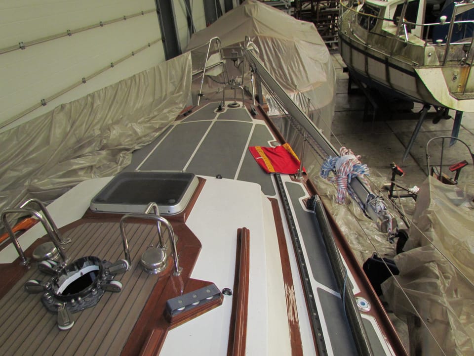 Waarschip 900+ 1986 – Houten zeiljacht met volledige stahoogte - Foto 23
