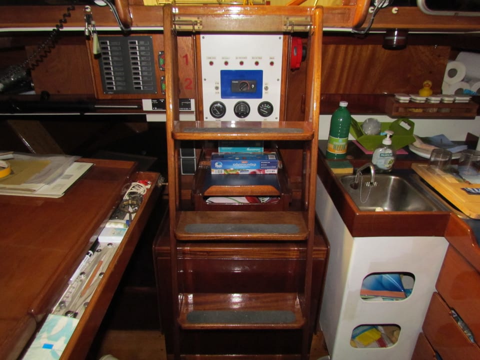 Waarschip 900+ 1986 – Houten zeiljacht met volledige stahoogte - Foto 39