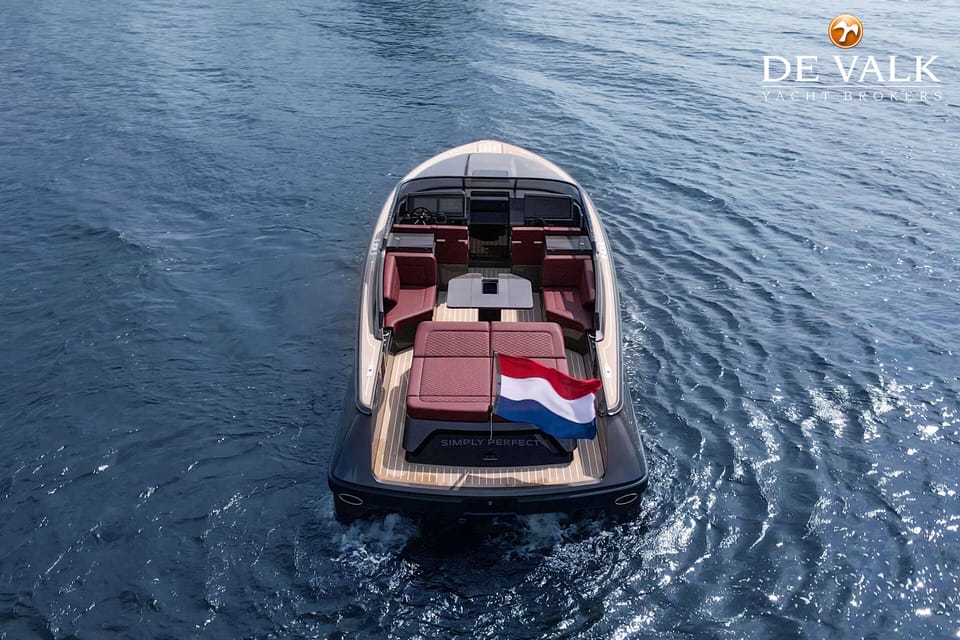 Reborn 38 Cabin 2025 – Twin 480 HP Stern Drive Performance - Foto 3