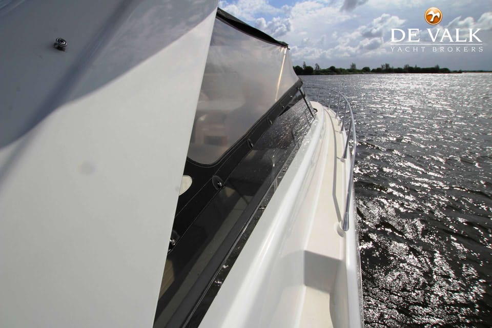 Sunseeker Camargue 46 (1991) – Sportief motorjacht met overdekt ligplaats - Foto 13