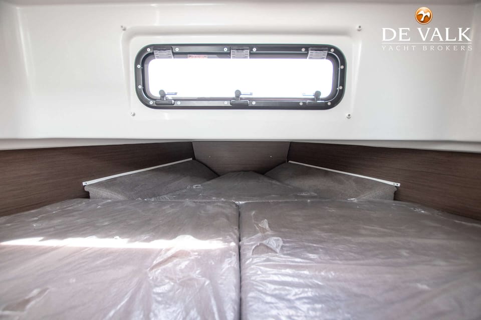 Beneteau Flyer 9 Spacedeck 2023 – 42 knopen met dubbele Honda's - Foto 31