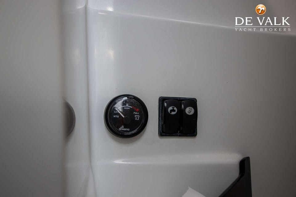 Beneteau Flyer 9 Spacedeck 2023 – 42 knopen met dubbele Honda's - Foto 34