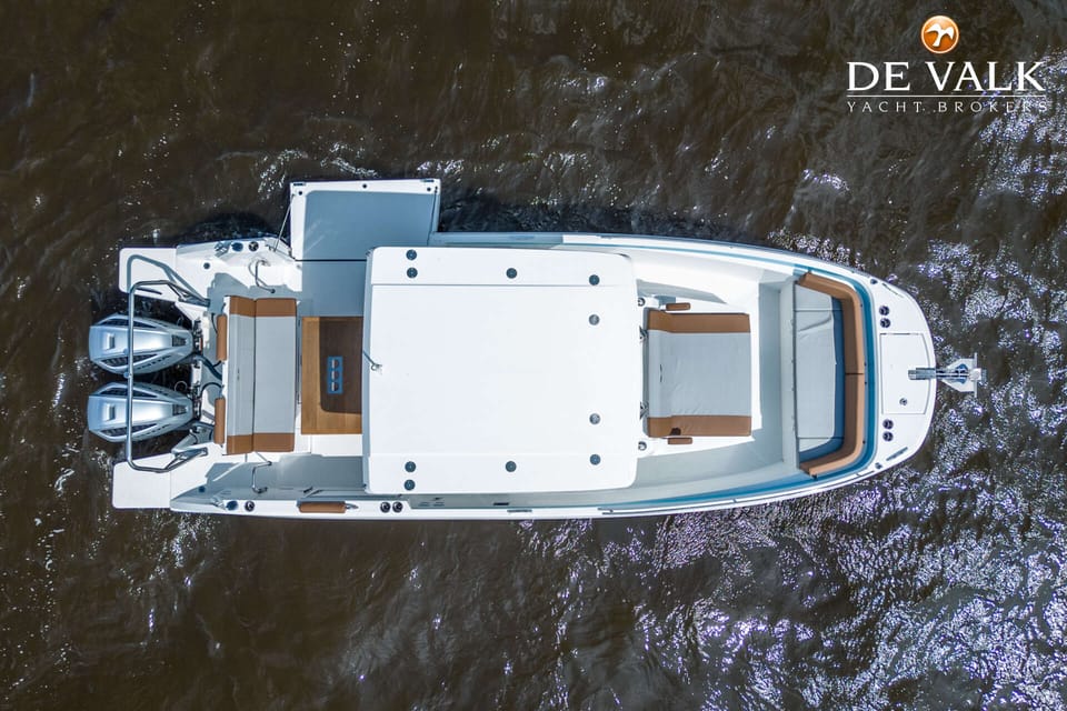 Beneteau Flyer 9 Spacedeck 2023 – 42 knopen met dubbele Honda's - Foto 6