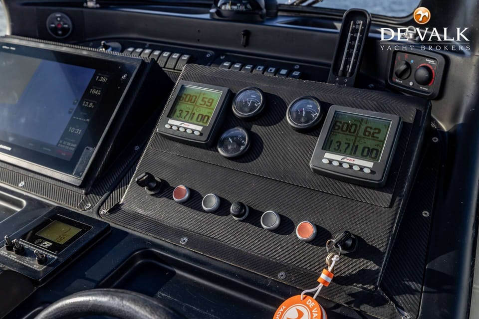 FB Design Buzzi 39 RIB SF 2009 – Offshore RIB met 80 knopen - Foto 32