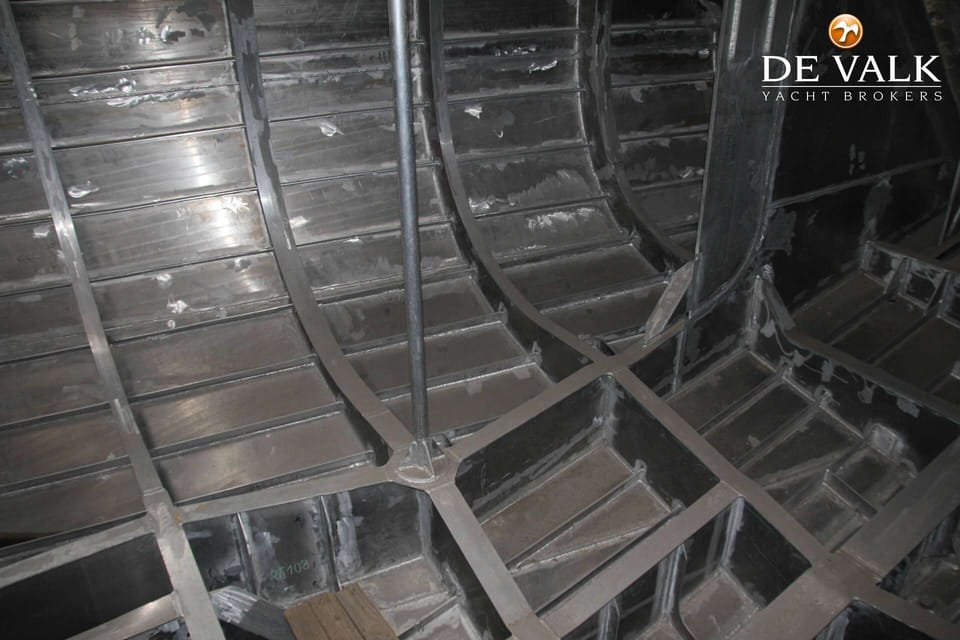One Off 45 meter Motor Sailer Barracuda design - Foto 21