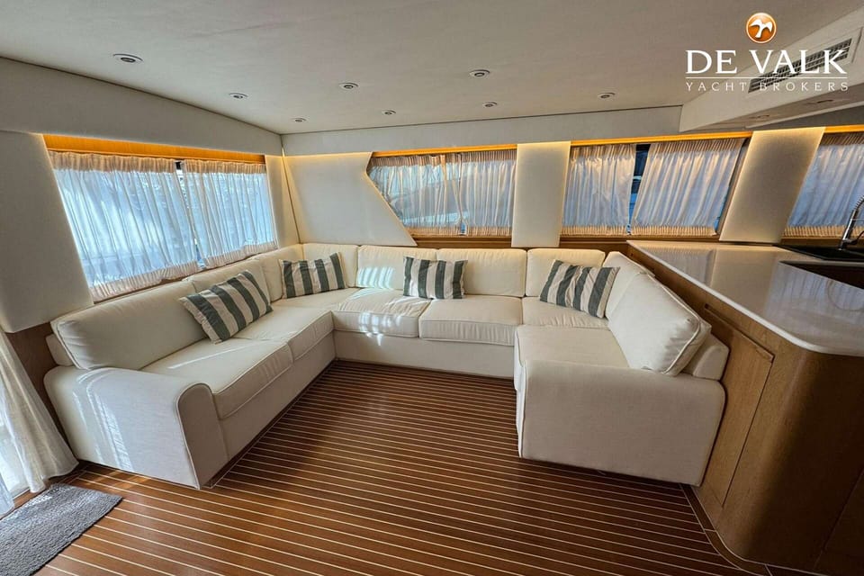 Hatteras 65 Convertible - Foto 13
