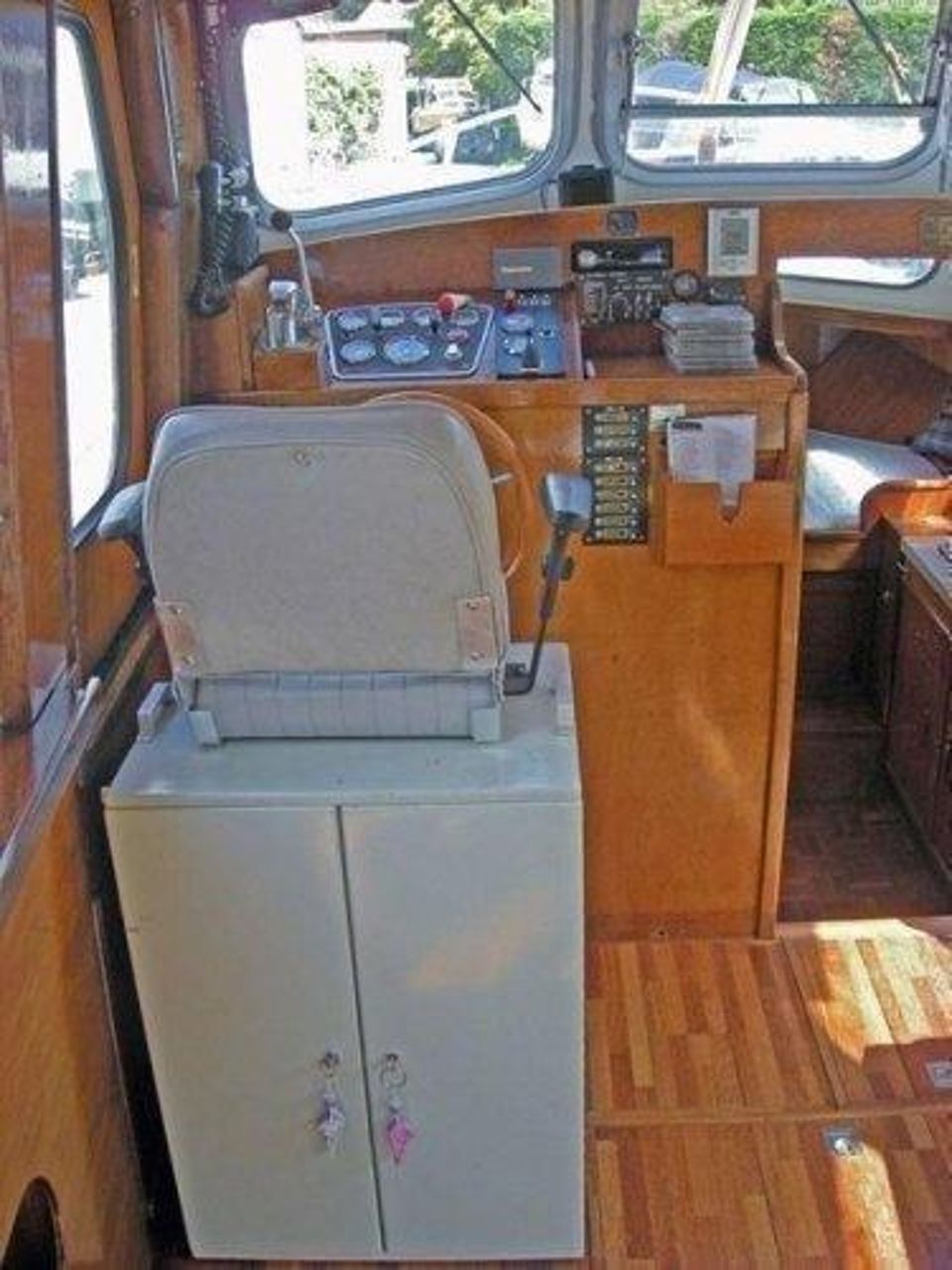 v.d Zee Stevenvlet 1978 – Stalen motorboot met boegschroef - Foto 6