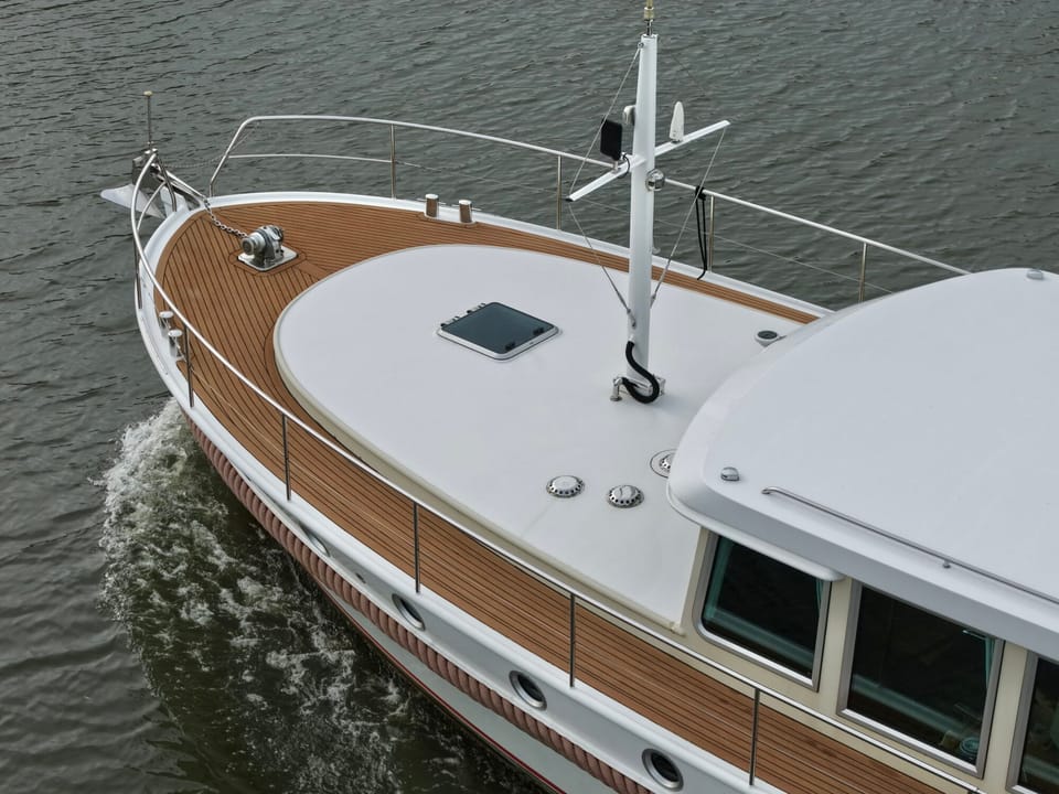 Serious Yachts Gently Low Bridge 45 Sedan - Foto 12
