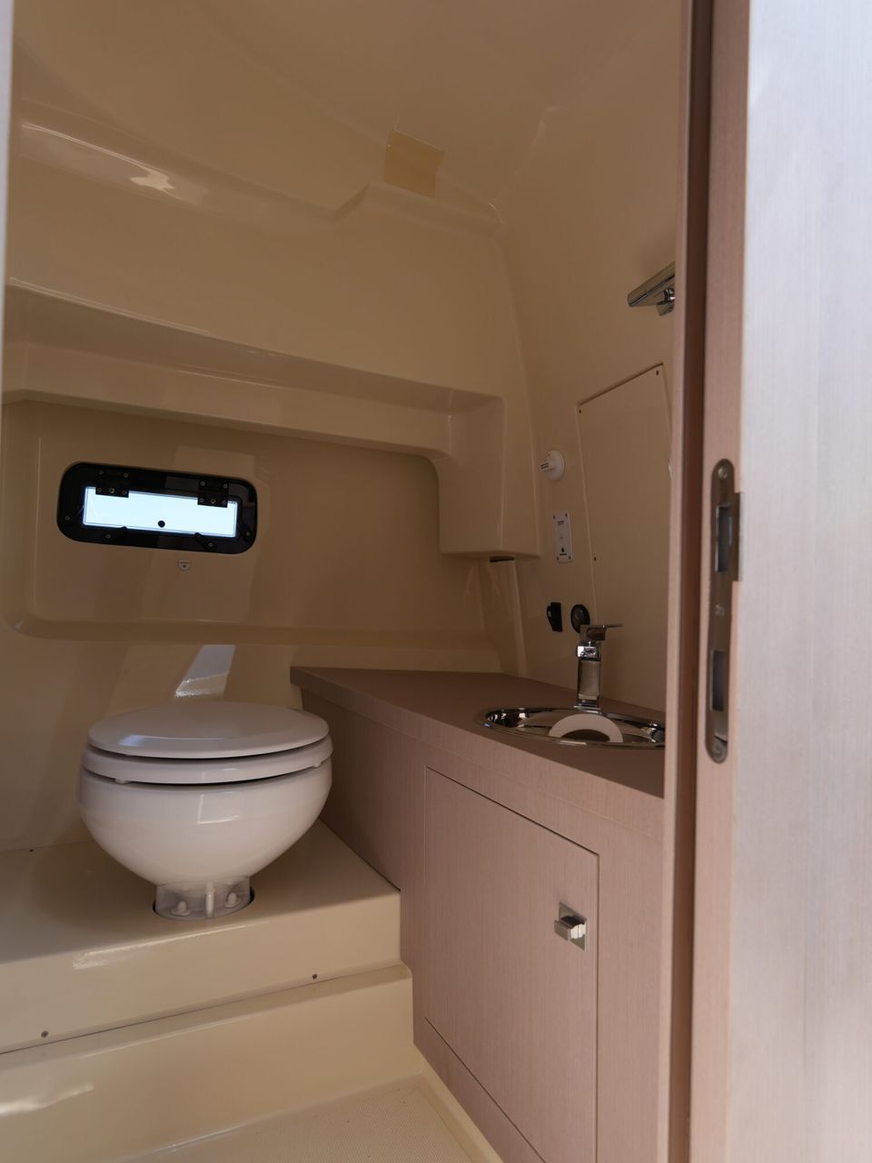 Invictus 270 CX - Foto 32
