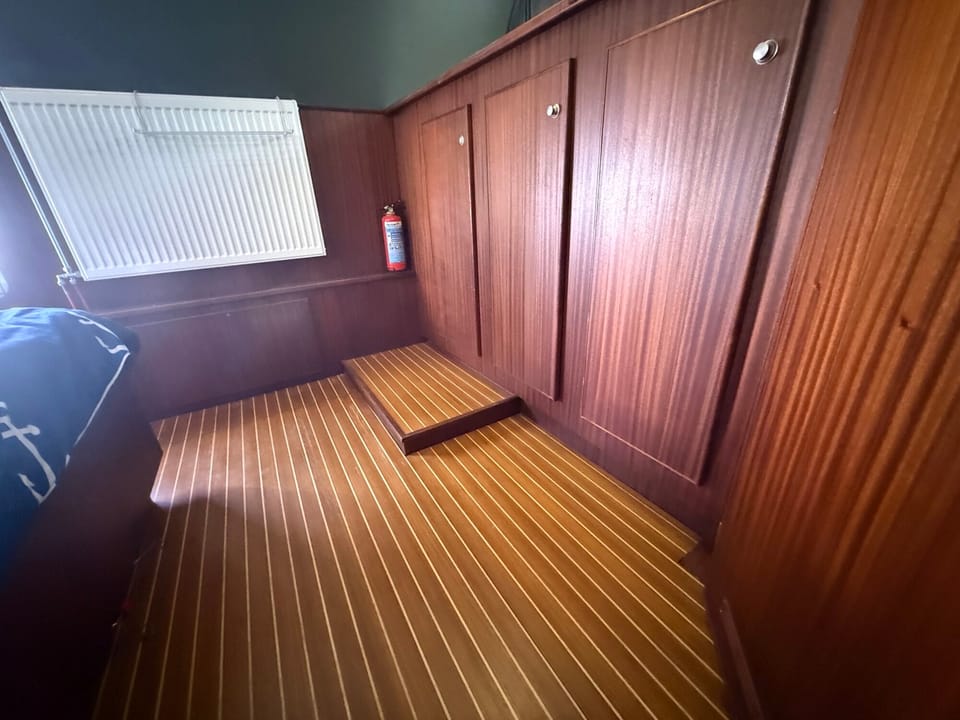 Marhen Kruiser 15.00 AK Cabrio 2004 – Ruim woonschip met mahonie afwerking - Foto 22