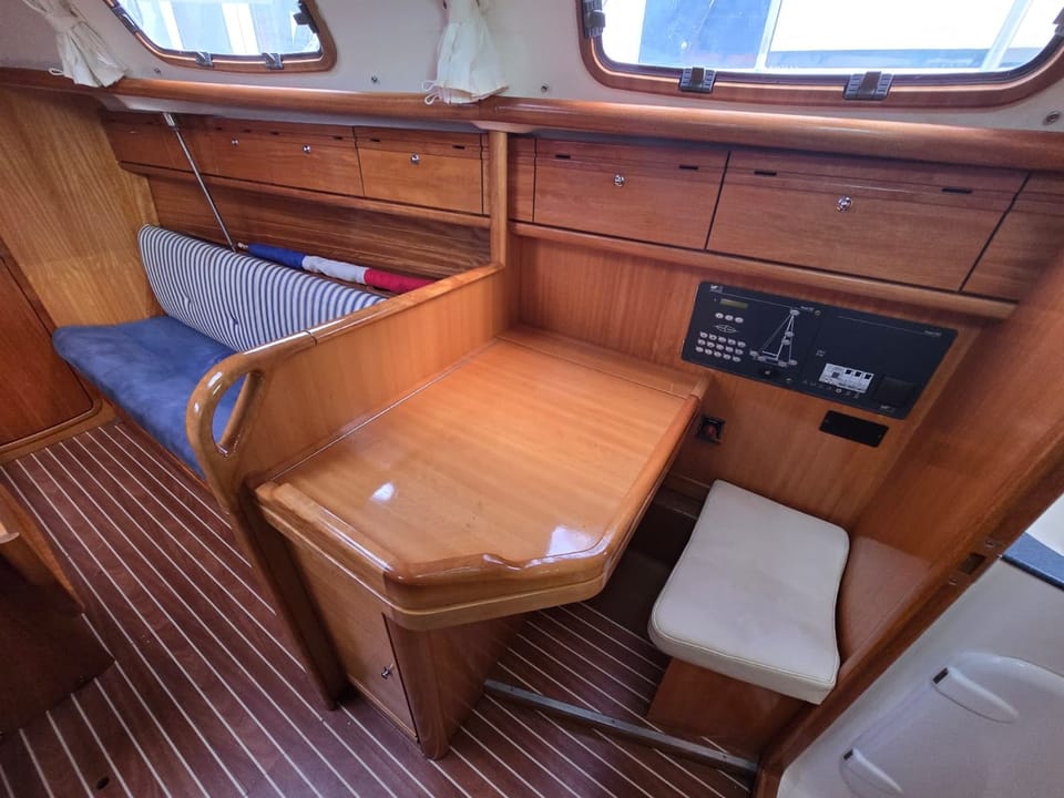 Bavaria 30 2006 – Zeewaardige cruiser met vleugelkiel - Foto 11