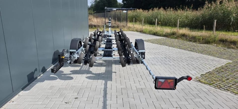 KT1800 XL Multiroller LED Kicktrailer Boottrailer voor tot 7 meter, Geremd - Foto 13