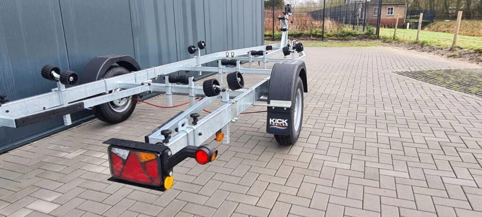KT 1800 XL Tender Kicktrailer, Geremde boottrailer met Nederlands Kenteken - Foto 9