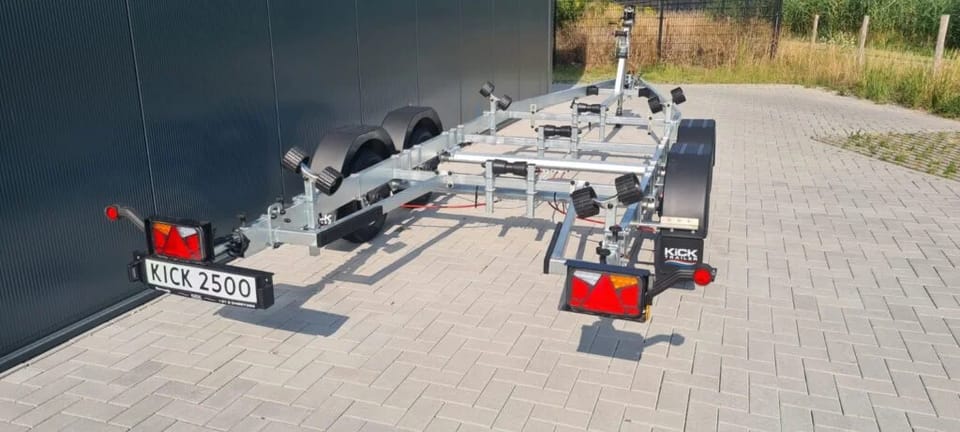 KT2500 XL Tender Kicktrailer, Geremde Boottrailer voor boten tot 7.5m - Foto 9