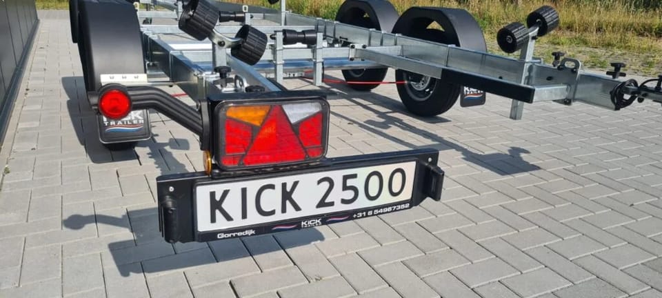KT2500 XL Tender Kicktrailer, Geremde Boottrailer voor boten tot 7.5m - Foto 12
