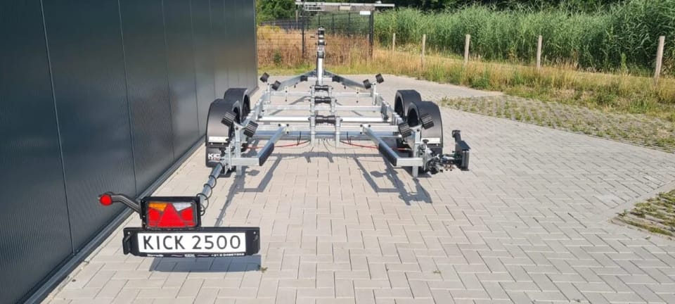 KT2500 XL Tender Kicktrailer, Geremde Boottrailer voor boten tot 7.5m - Foto 18
