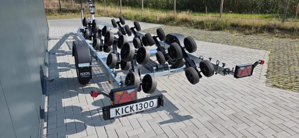 KT1300 XL Multiroller LED Kicktrailer voor 7m boten, Geremd - Foto 12