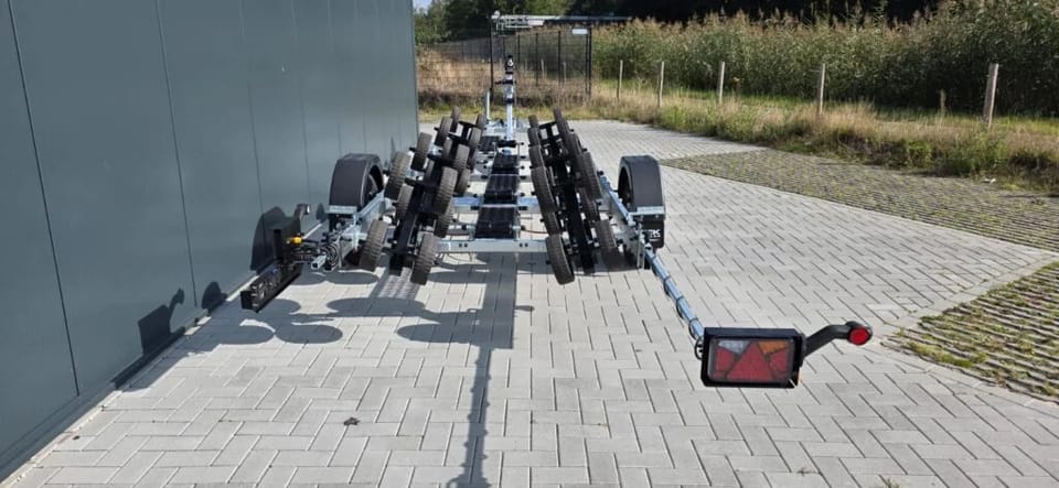 KT1300 XL Multiroller LED Kicktrailer voor 7m boten, Geremd - Foto 14